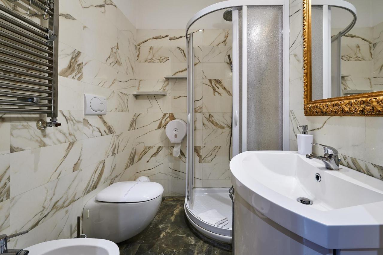 Le Suite Downtown Рим Экстерьер фото
