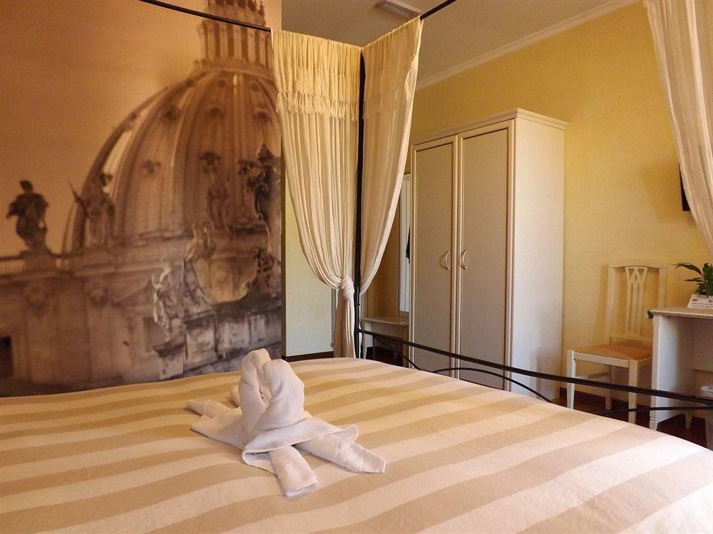 Le Suite Downtown Рим Экстерьер фото